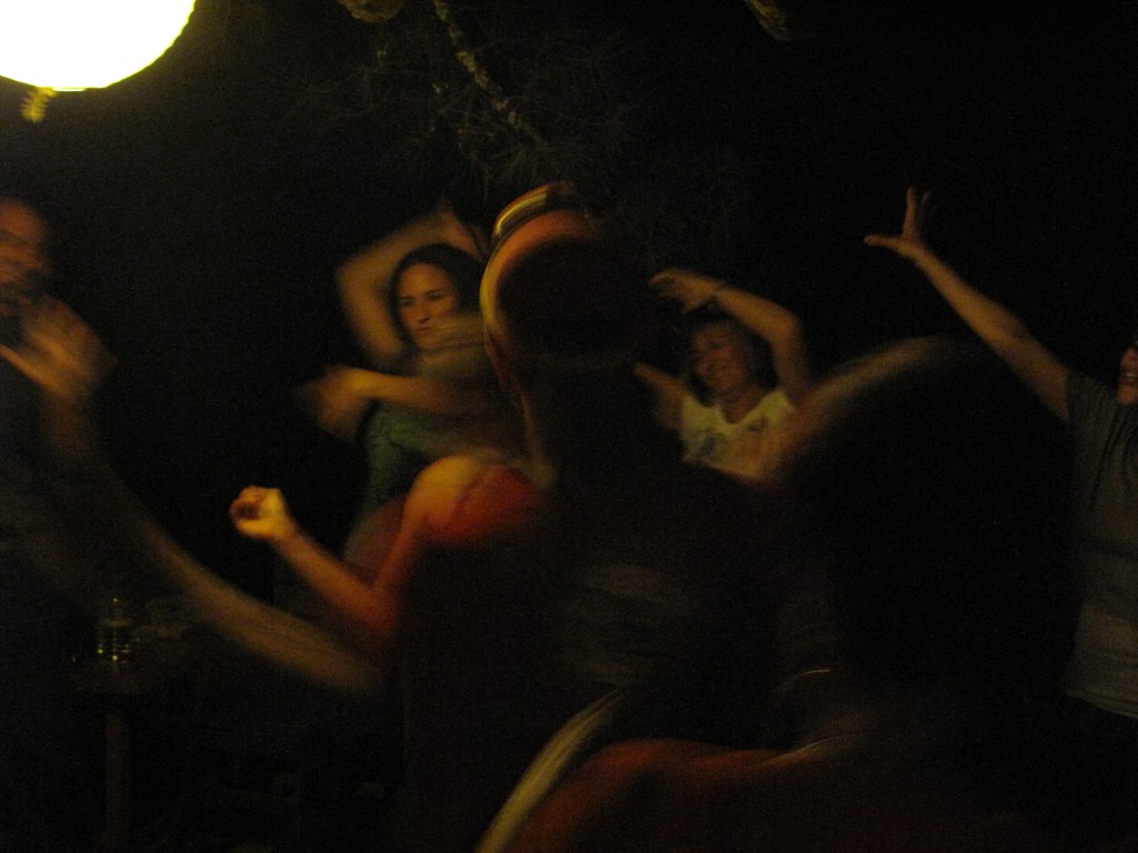 Buldular DJ'i tabi... 