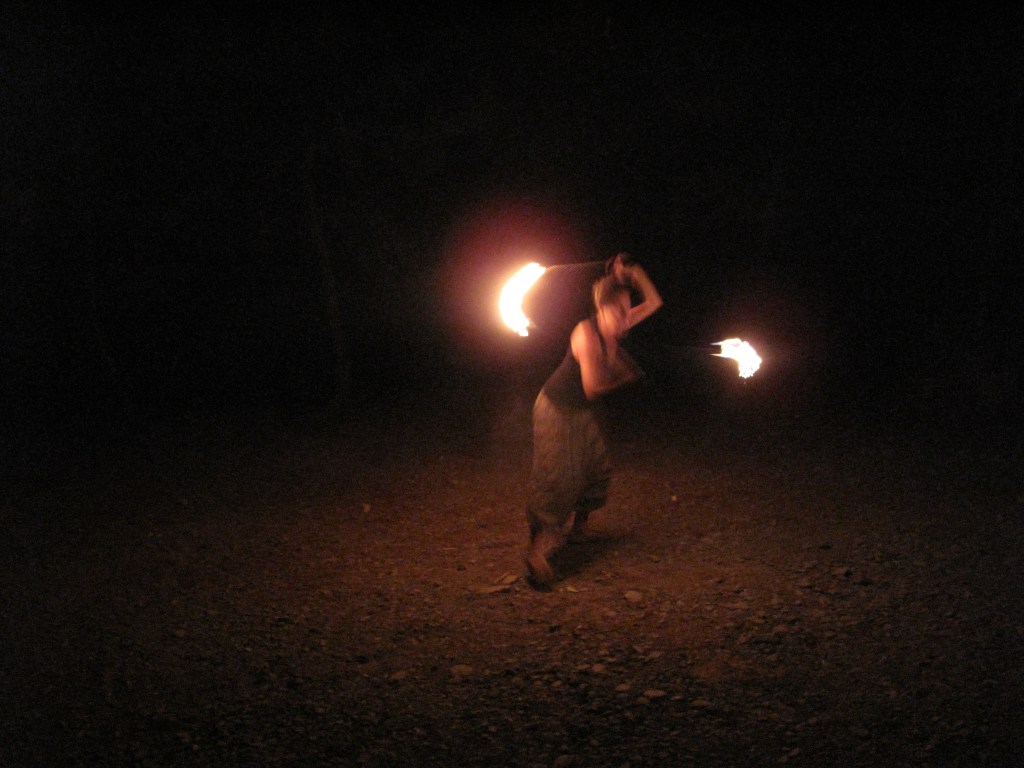 Ateş dansı da izledik şansımıza